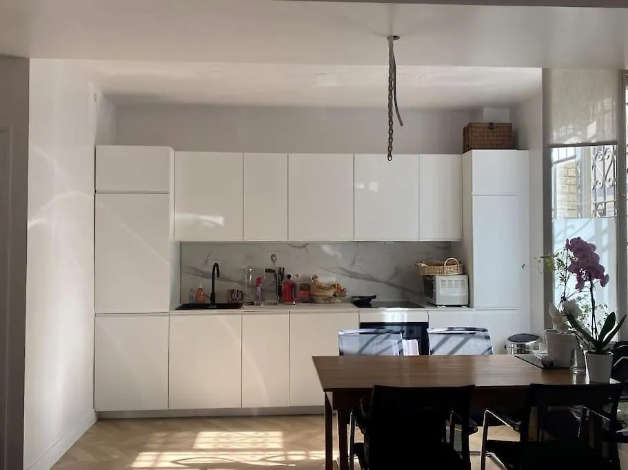 Lägenhet Renovated 16th Flat Paris