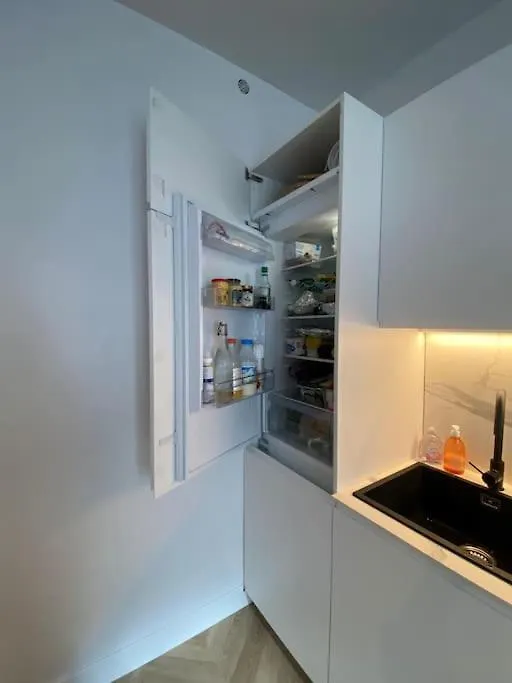 Renovated 16th Flat Paris
